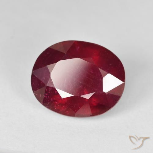 Rubino Rosso scuro naturale da 12.66 ct, Ovale, VS
