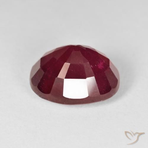 Rubino Rosso scuro naturale da 12.66 ct, Ovale, VS