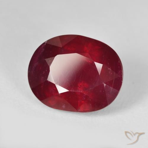 Rubino Rosso brillante naturale da 13.61 ct, Ovale, VS