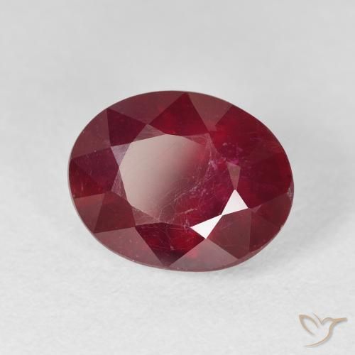 Rubino Rosso scuro naturale da 5.72 ct, Ovale, VS