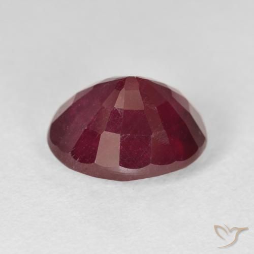Rubino Rosso scuro naturale da 5.72 ct, Ovale, VS