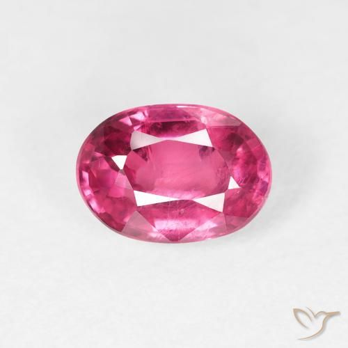 Rubino Magenta intenso naturale da 1.39 ct, Ovale, VS