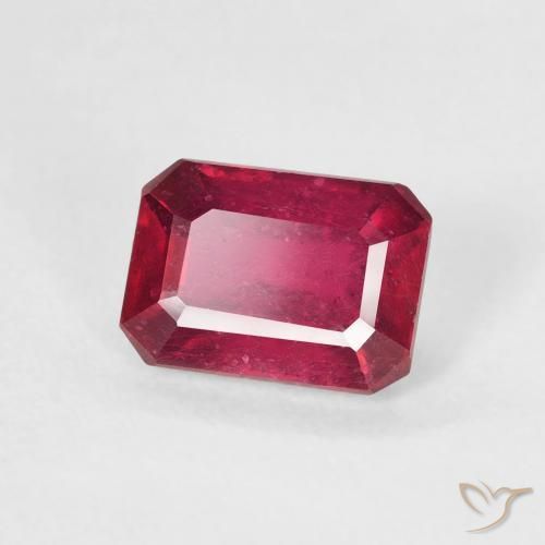 Rubino Medium Dark-Red naturale da 1.32 ct, Ottagonale / Taglio smeraldo, VS