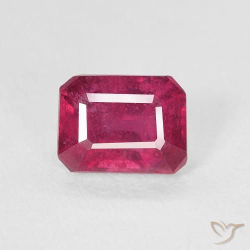 1.37ct Naturale Rosso tendente al rosa Rubino, Taglio smeraldo, VS