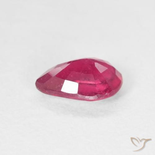 Rubino Rosso chiaro naturale da 0.91 ct, Forma a pera, VS-SI