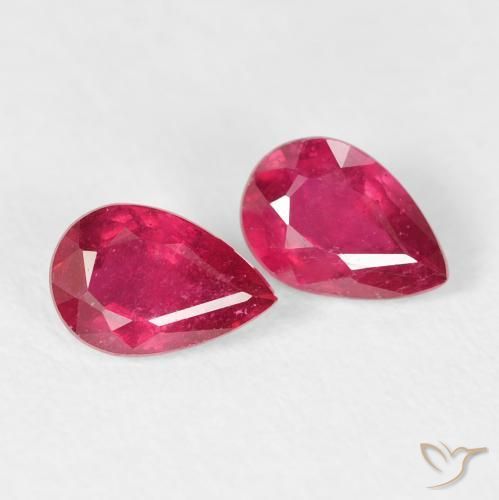Gemme di Rubino Cremisi Profondo naturale da 1.18 ct, Forma a pera, VS-SI