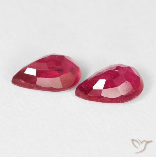 Gemme di Rubino Cremisi Profondo naturale da 1.18 ct, Forma a pera, VS-SI