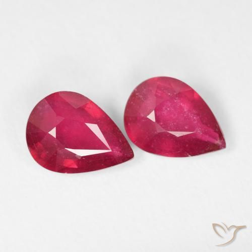 Gemme di Rubino Cremisi Profondo naturale da 2.45 ct, Forma a pera, VS-SI