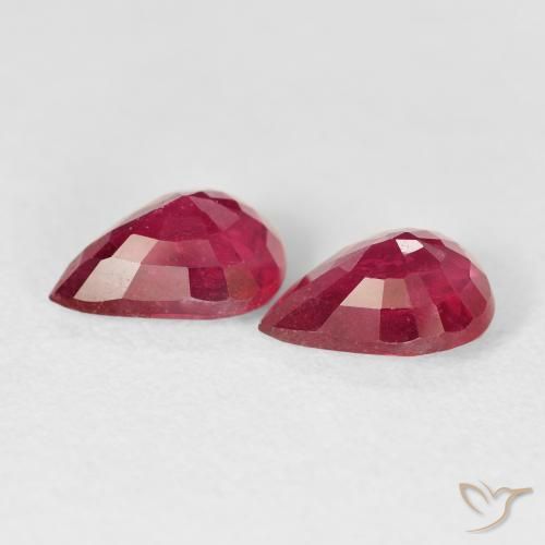 Gemme di Rubino Cremisi Profondo naturale da 2.82 ct, Forma a pera, VS-SI