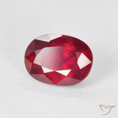 Rubino Cremisi Profondo naturale da 2.34 ct, Ovale, VS