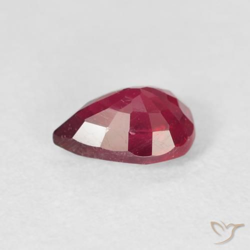 Rubino Rosso medio naturale da 1.50 ct, Forma a pera, VS-SI