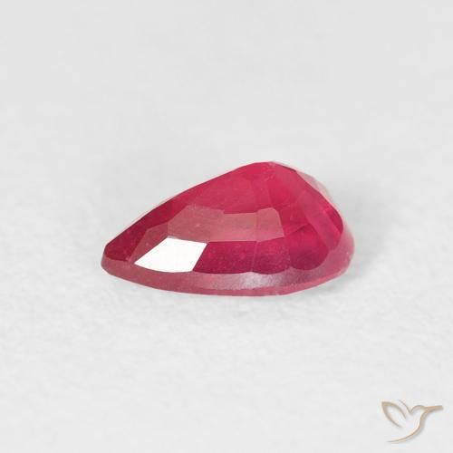Rubino Rosso tendente al rosa naturale da 0.57 ct, Forma a pera, VS
