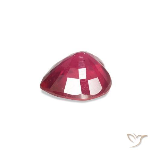Rubino Sangue rosso naturale da 0.63 ct, Cuore, VS