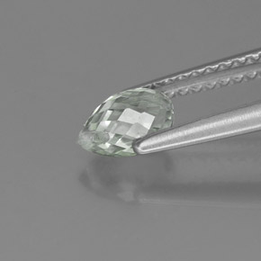 Zaffiro naturale verde da 0,92 ct, briolette, VS