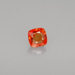 Zaffiro naturale arancione da 0,55 ct, taglio a cuscino, VS