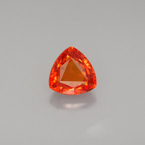 Zaffiro naturale arancione da 0,80 ct, trillion, VVS-VS