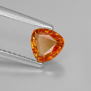 Zaffiro naturale arancione da 0,84 ct, trillion, VVS-VS