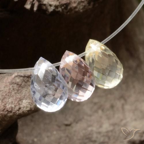 Gemme di Zaffiro Multicolore naturale da 2.27 ct, Taglio briolette, VVS