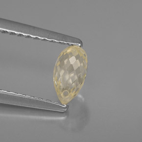 Zaffiro naturale oro da 0,79 ct, briolette, VVS-VS