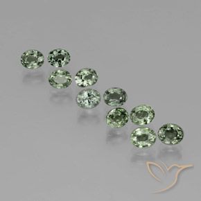 Gemme di Zaffiro Verde foresta chiaro naturale da 6.44 ct, Ovale, VVS-VS