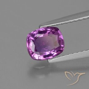 Zaffiro Viola intenso naturale da 1.31 ct, Cuscino, VS