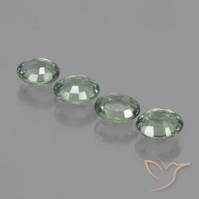 Gemme di Zaffiro Verde chiaro naturale da 2.82 ct, Ovale, VVS-VS