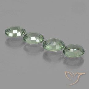 Gemme di Zaffiro Verde medio-chiaro naturale da 3.28 ct, Ovale, VVS-VS