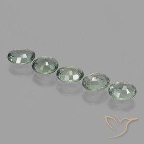 Gemme di Zaffiro Verde caldo naturale da 3.85 ct, Ovale, VVS-VS