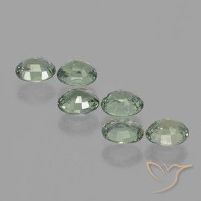 Gemme di Zaffiro Verde foresta chiaro naturale da 4.38 ct, Ovale, VVS-VS