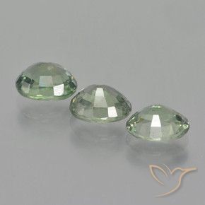 Gemme di Zaffiro Verde foresta chiaro naturale da 2.71 ct, Ovale, VVS-VS