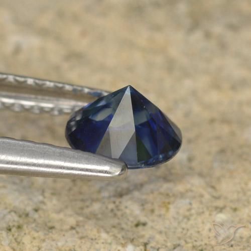 Zaffiro Azzurro crepuscolare naturale da 0.57 ct, Rotondo, VVS-VS