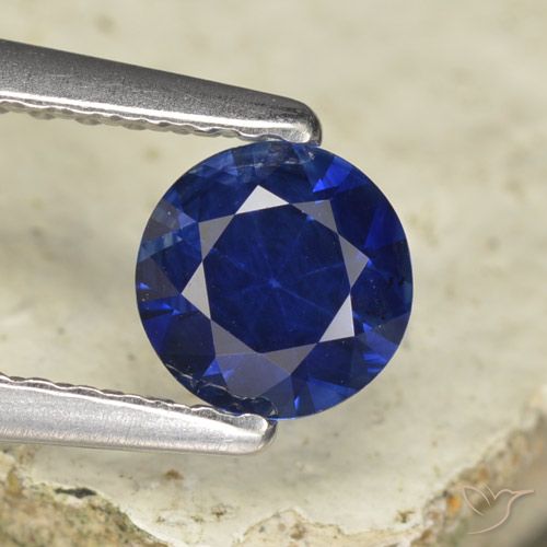 Zaffiro Azzurro crepuscolare naturale da 0.57 ct, Rotondo, VVS-VS