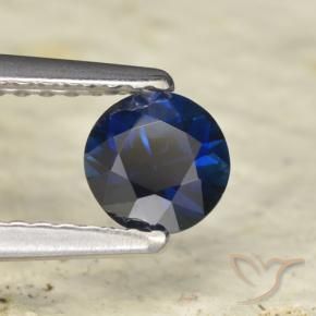 Zaffiro Blu scuro naturale da 0.54 ct, Rotondo, VVS-VS