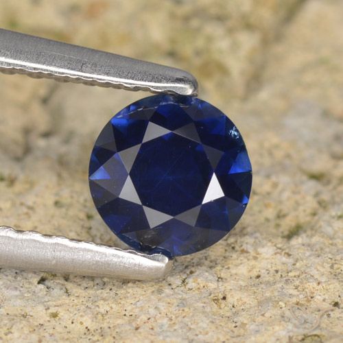 Zaffiro Blu scuro naturale da 0.55 ct, Rotondo, VVS-VS