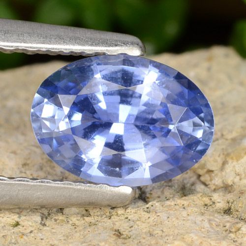 Zaffiro Blu navy medio naturale da 0.82 ct, Ovale, VVS