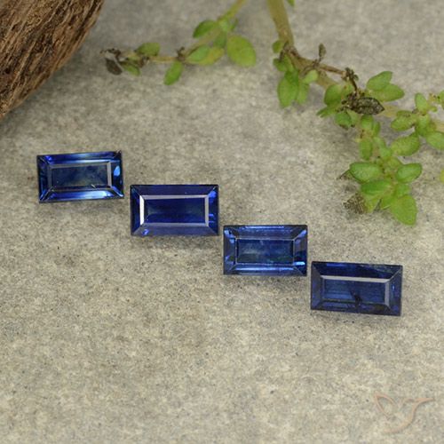 1.55ctw Naturale Blu scuro Zaffiro, Taglio a baguette, VS