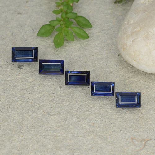 2.13ctw Naturale Blu scuro Zaffiro, Taglio a baguette, VS