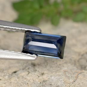 Zaffiro Blu scuro naturale da 0.59 ct, Taglio a baguette, VS