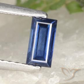 Zaffiro Blu scuro naturale da 0.51 ct, Taglio a baguette, VS
