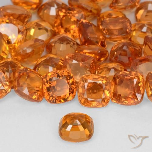 Zaffiro Arancione brillante naturale da 0.49 ct, Cuscino, VVS-VS