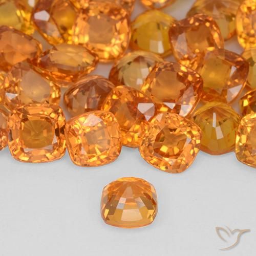 Zaffiro Arancione brillante naturale da 0.52 ct, Cuscino, VVS-VS