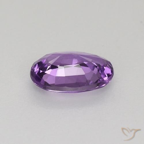 Zaffiro Viola medio naturale da 0.76 ct, Ovale, VVS-VS