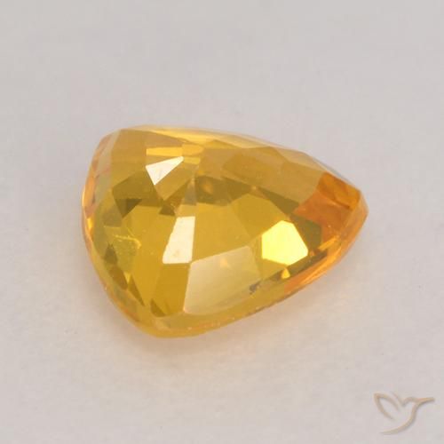 Zaffiro Dorato medio naturale da 0.64 ct, Taglio trillion, VVS-VS