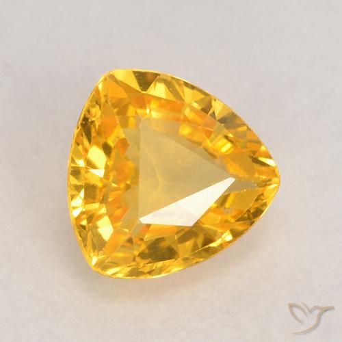 Zaffiro Dorato medio naturale da 0.62 ct, Taglio trillion, VVS-VS