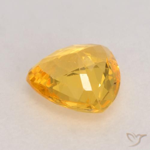 Zaffiro Dorato medio naturale da 0.62 ct, Taglio trillion, VVS-VS
