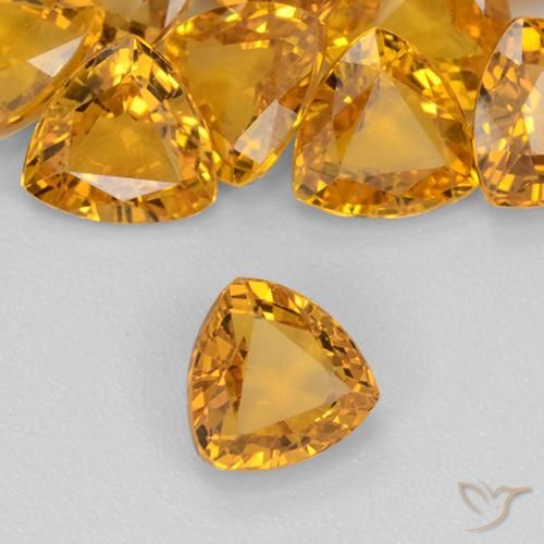 Zaffiro Dorato scuro naturale da 0.62 ct, Taglio trillion, VVS-VS