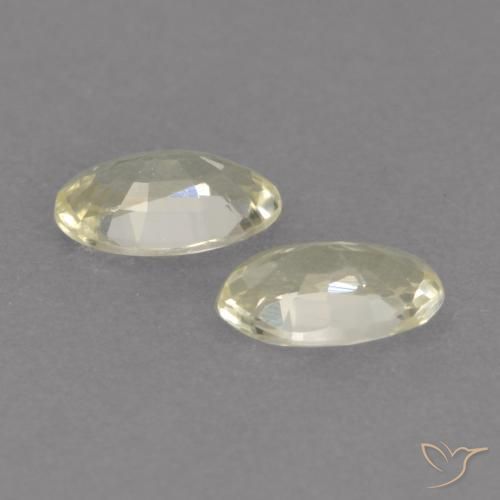 Gemme di Zaffiro Giallo chiaro naturale da 0.46 ct, Ovale, VVS-VS
