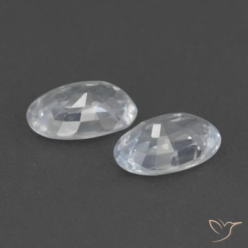 Gemme di Zaffiro Bianco bluastro naturale da 0.63 ct, Ovale, VVS-VS