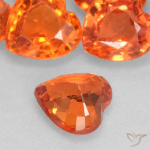 Zaffiro Arancio Medio naturale da 0.44 ct, Cuore, VVS-VS