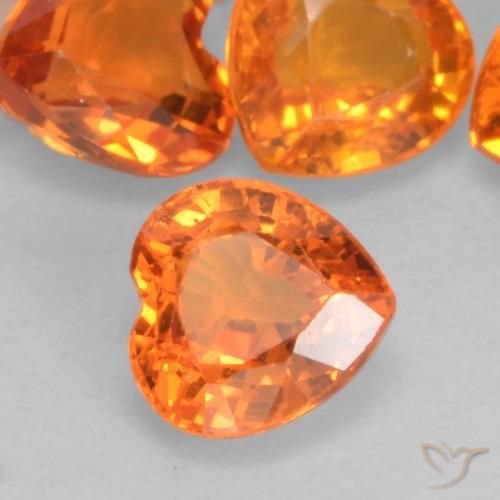 Zaffiro Arancia Fuoco naturale da 0.51 ct, Cuore, VVS-VS